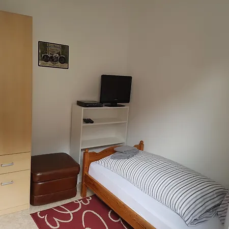 Lejlighed Monteurzimmer Jusy - 5 Personen *