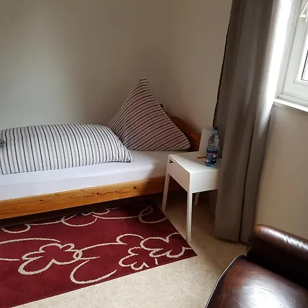 Monteurzimmer Jusy - 5 Personen *